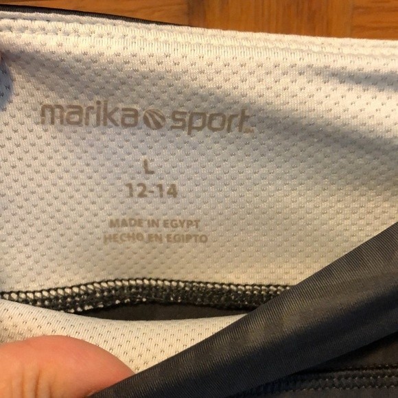 Marika sport size large Capri workout legging. EUC - Picture 3 of 4